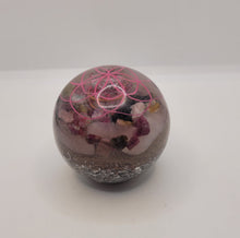 Charger l'image dans la galerie, Sphère Orgonite 🩷🩷-Tourmaline Multicolore & Quartz Rose🩷🩷