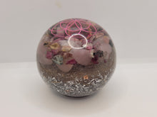 Charger l'image dans la galerie, Sphère Orgonite 🩷🩷-Tourmaline Multicolore & Quartz Rose🩷🩷