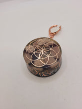 Charger l'image dans la galerie, Porte clé Orgonite  -Pierre de Soleil