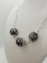 Charger l'image dans la galerie, Chic Orgonites collection Élégance - Muladhara Nocturne