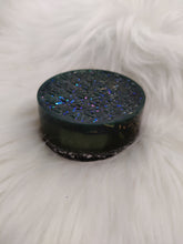 Charger l'image dans la galerie, Orgonite Fleur de vie-Quartz vert