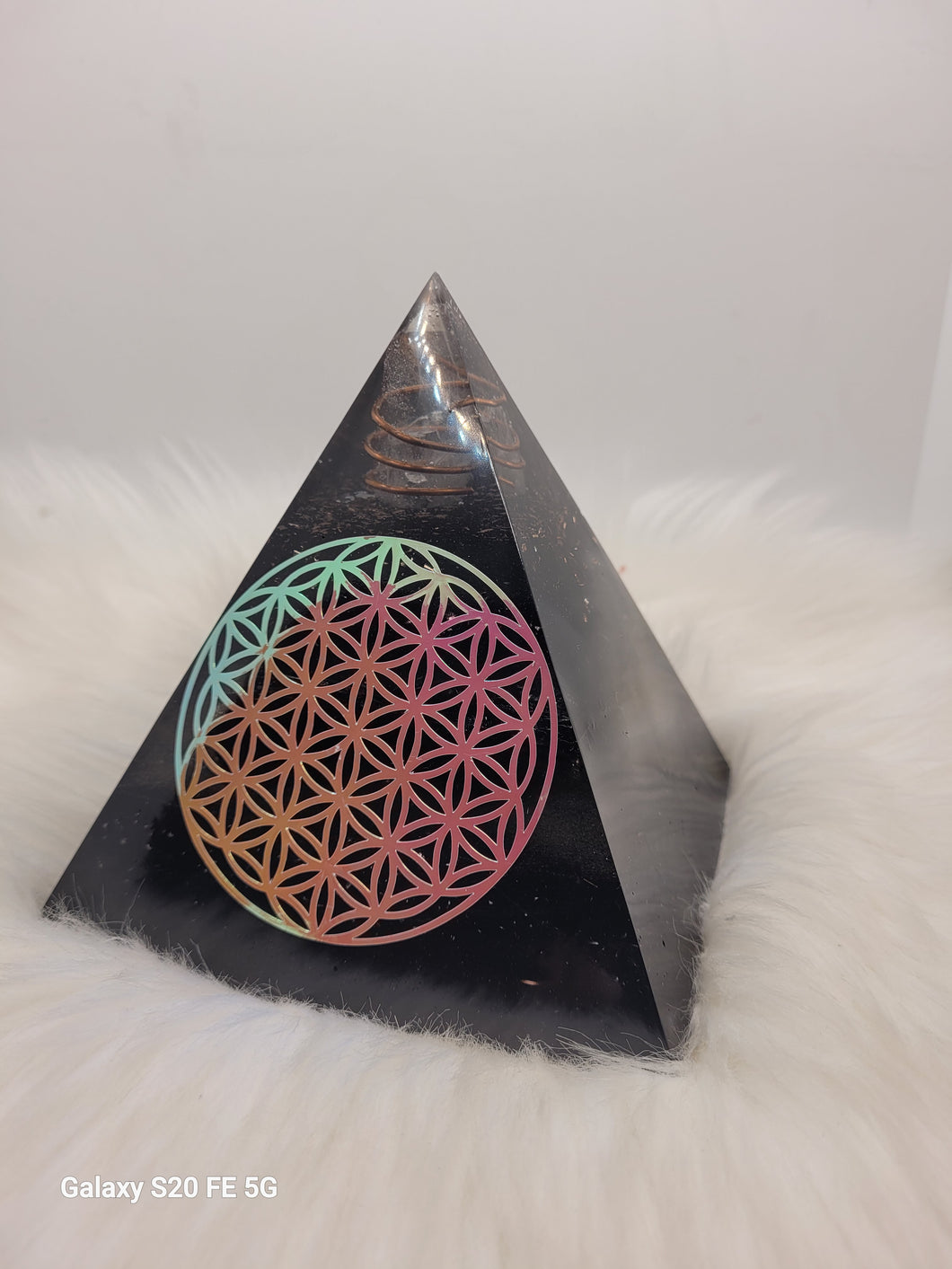Orgonite 12X12 cm Shungite, Obsidienne Noire & Tourmaline Noire