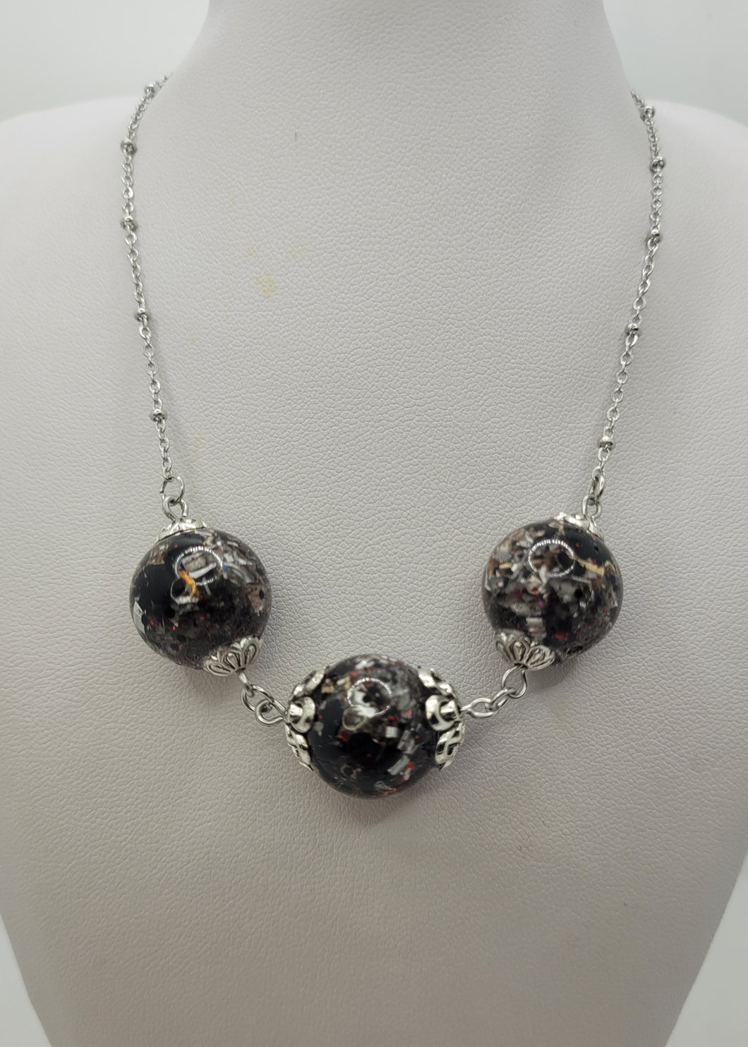 Chic Orgonites collection Élégance - Muladhara Nocturne