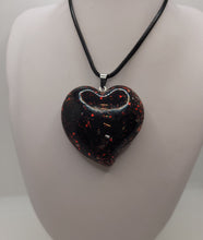 Charger l&#39;image dans la galerie, Pendentif Orgonite Coeur-Tournaline Noire

