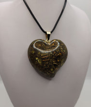 Charger l&#39;image dans la galerie, Pendentif Orgonite Coeur-Citrine
