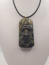 Charger l'image dans la galerie, Pendentif Orgonite Bouddha-Malachite, Grenat &amp; Tourmaline Noire
