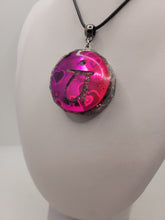 Charger l'image dans la galerie, Pendentif Orgonite -Tourmaline Rose  &amp; Quartz Rose
