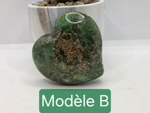 Charger l'image dans la galerie, Grand Coeur d'orgonite portatif- Le Compagnon parfait!
