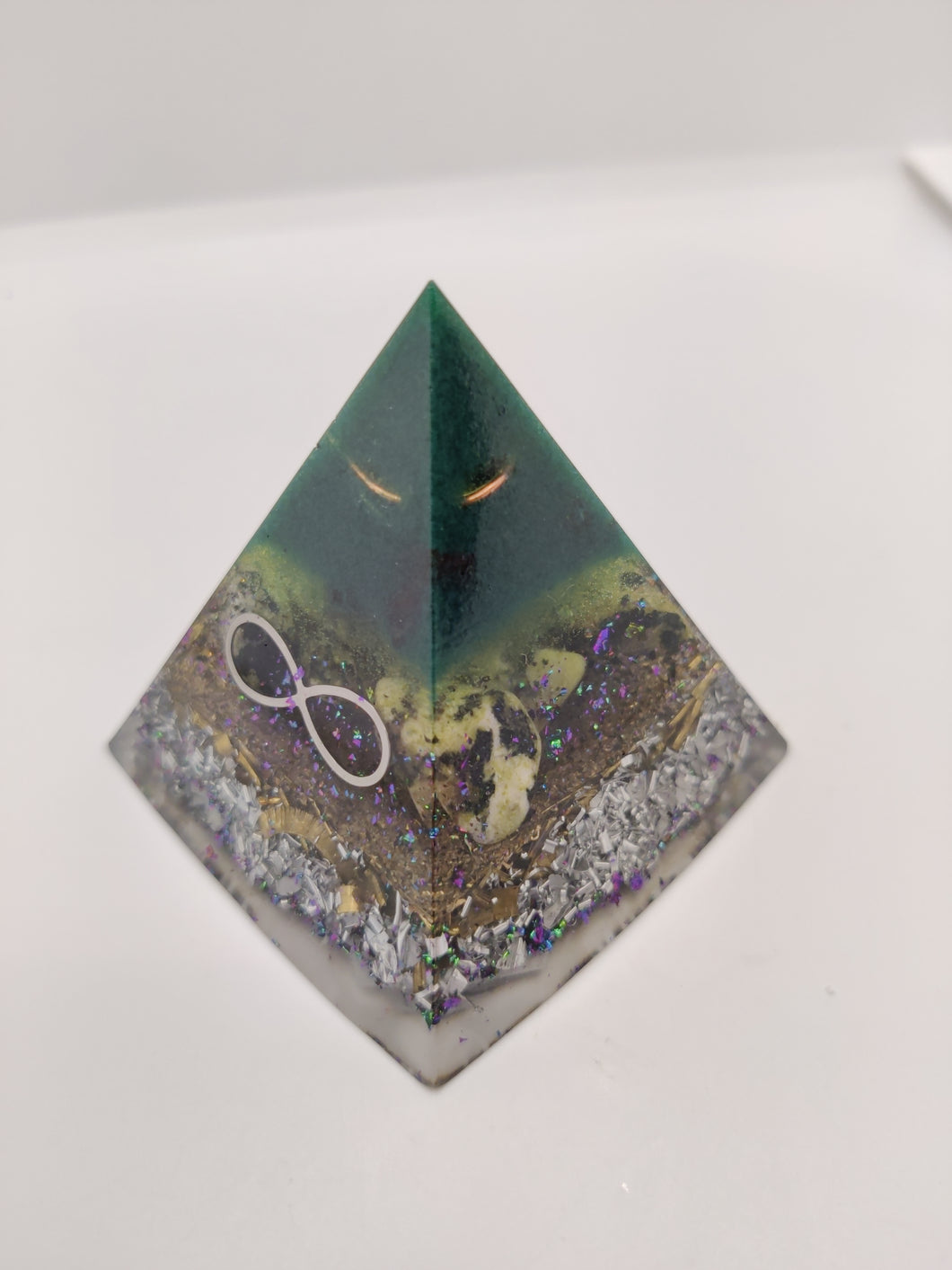 Orgonite 6x6 cm -Jade Néphrite