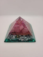 Charger l&#39;image dans la galerie, Orgonite 9x9 cm - Quartz Rose
