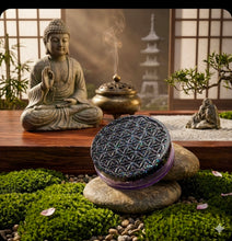 Charger l'image dans la galerie, Orgonite Fleur de vie- Tourmaline noire &amp; shungite
